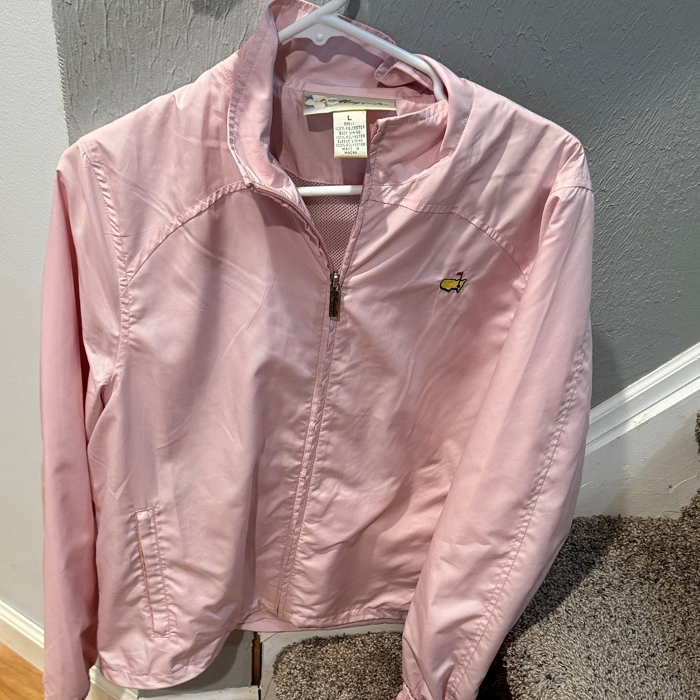 Elegant Women's Pink windbreaker with Masters logo